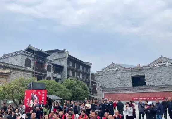 商洛山阳：漫川关镇平安