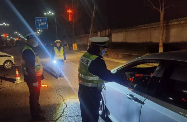 韩城市公安局交通警察大队：交警天天查酒驾  侥幸心理要不得！